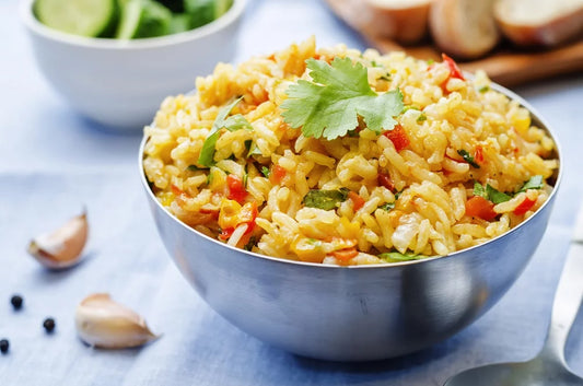 Salade de riz à l'espagnol au curry et à la coriandre